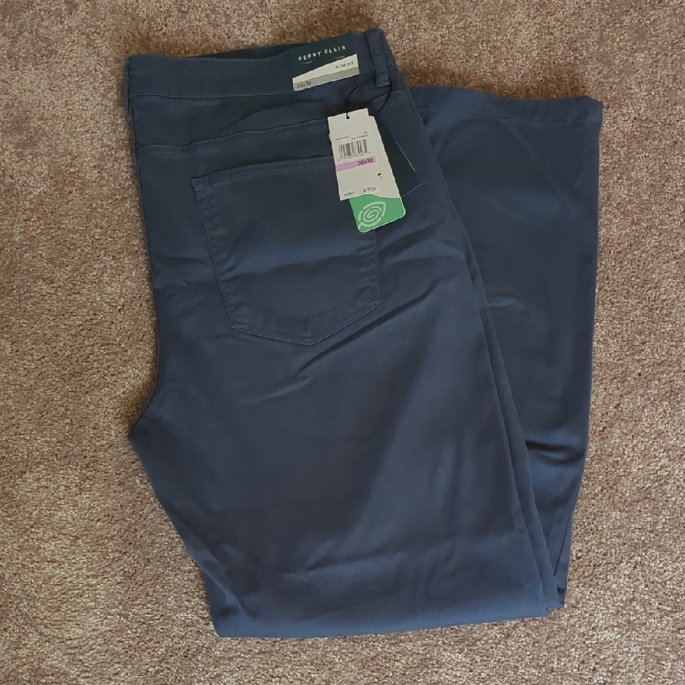 Perry Ellis Men's Deep Blue Chinos